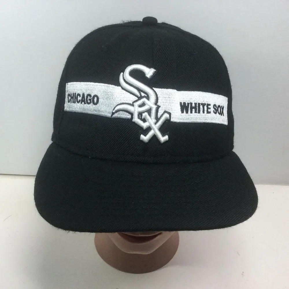 Vintage Chicago White Sox MLB hat Black SpellOut Baseball SnapBack Cap‎